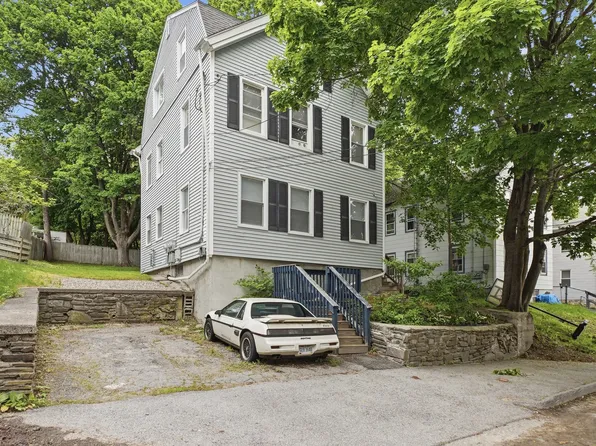 10 Oswald St APT 1, Worcester, MA 01607