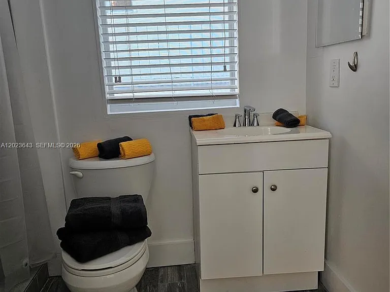 622 15th St #6 — Photo 11
