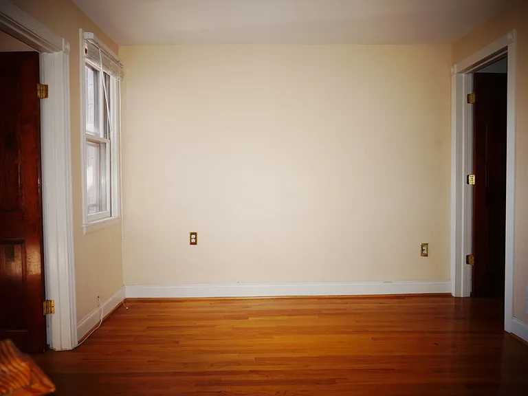 1110 S Bouldin St — Photo 14
