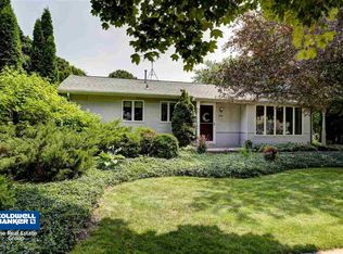 2710 Oakwood Ct, Appleton, WI 54911