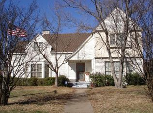 901 W Main St, Clarksville, TX 75426