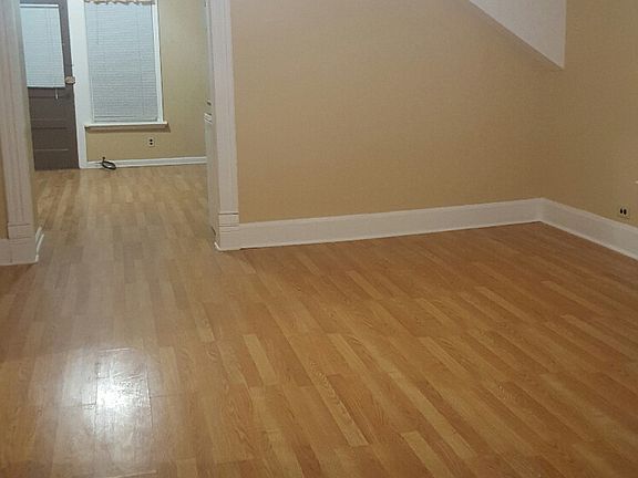 3rd image of 1721 N Whipple St APT 2