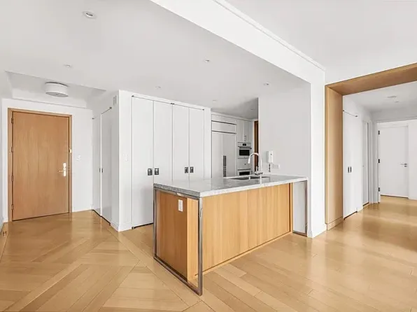 212 Warren Street image 5 of 21