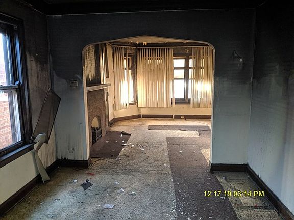 4th image of 8219 S Honore St