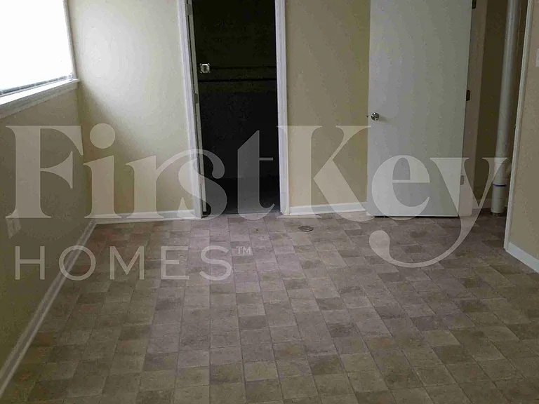 29 N Walnut Ln — Photo 18