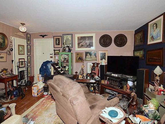 4th image of 67-30 Dartmouth St #3E