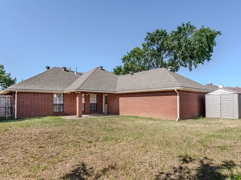 5301 Tartan Cir — Photo 24