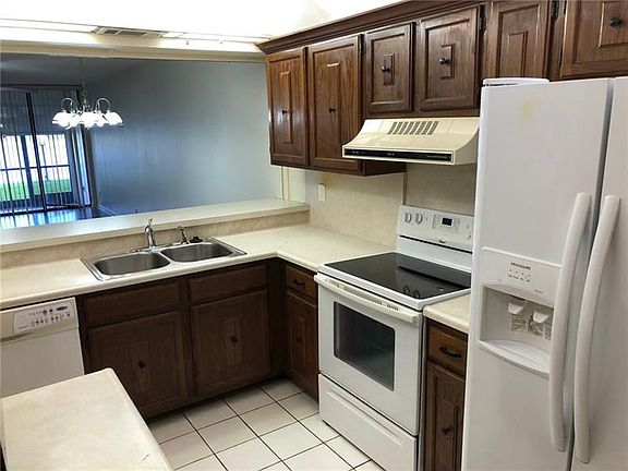 5th image of 6411 Coral Lake Dr #111