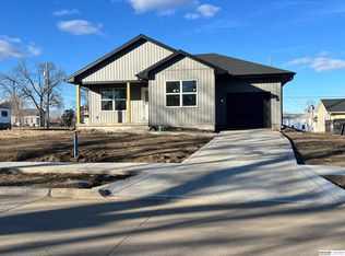 2616 Burdette St, Omaha, NE 68111