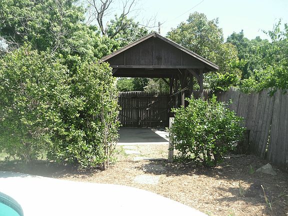 Extra covered parking.