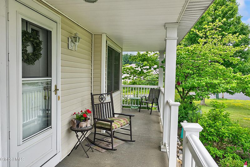 5th image of 72 Holly Mill Road