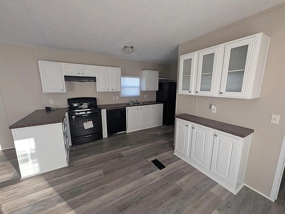 4th image of 1010 Reservation Rd #B10