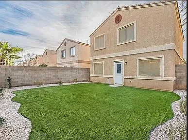 4 Bedroom For Rent — Photo 2