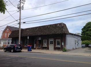 109-113 Main St, Acushnet, MA 02743