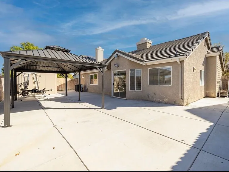 3509 W Avenue J #2 — Photo 7