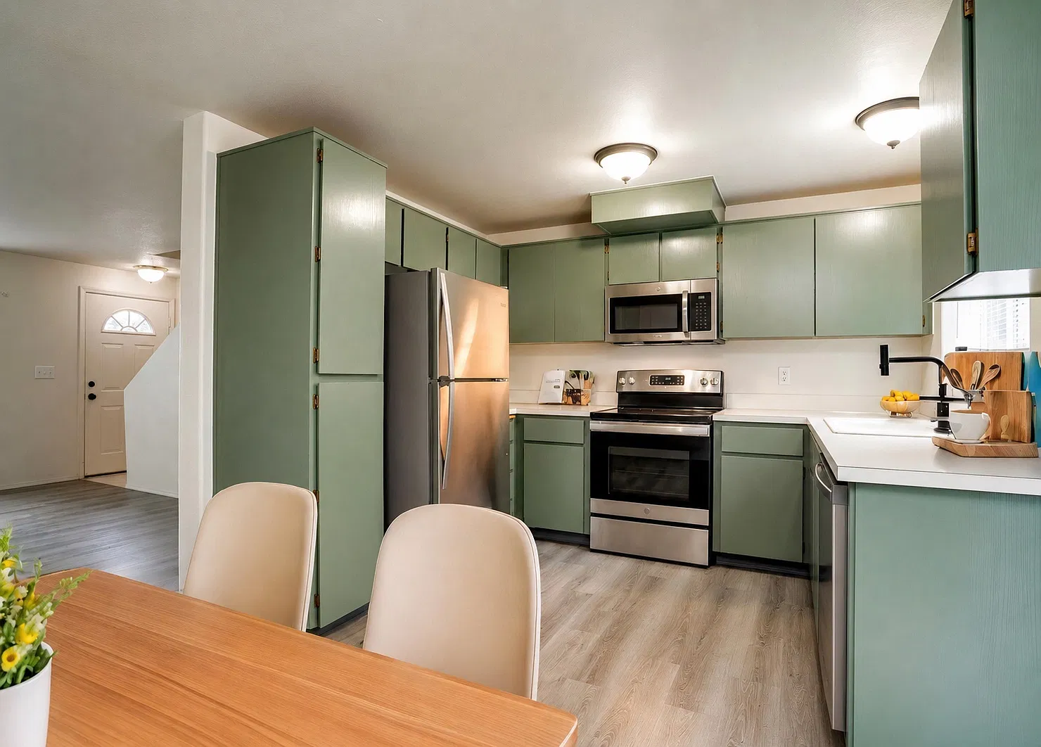 2 bed, $2,300 — Photo 4