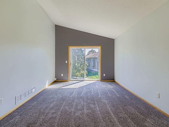 5th image of 25659 Forest Boulevard Ct