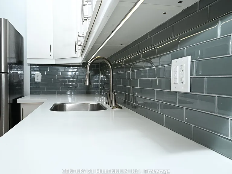 65 Scadding Ave #Penthouse 16 — Photo 8