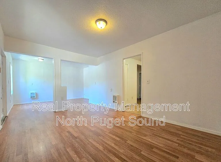 15602 Ash Way #1 — Photo 4