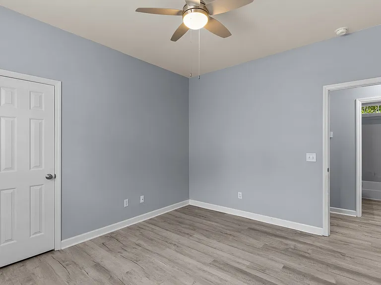 117 Avondale Ave — Photo 19