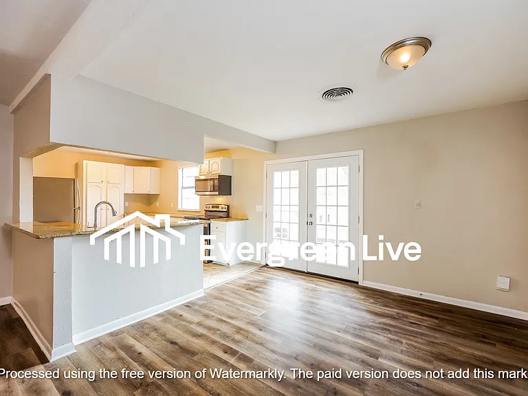 6610 Carrie Ln — Photo 3