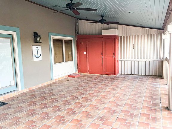 5th image of 1307 Harbor Island Dr #B