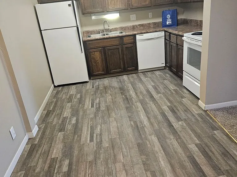 Citadel Apartments — Photo 23