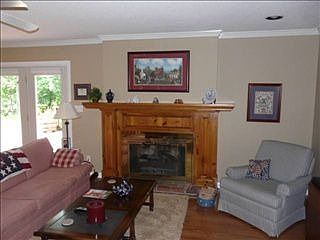 5th image of 265 Charlotte Ann Dr