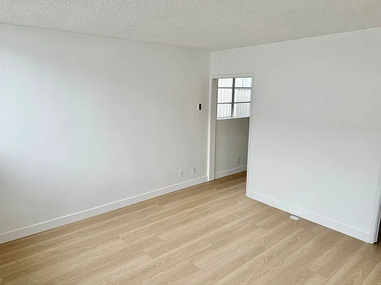 Loma Drive — Photo 8