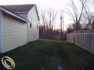 4th image of 4724 Meigs Ave