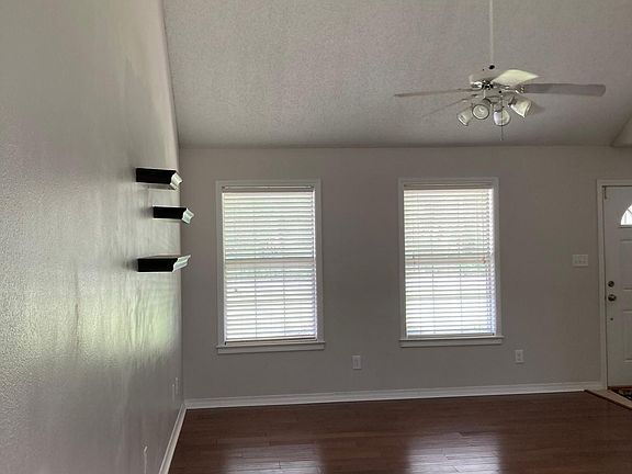 5th image of 4071 Groveland Rd