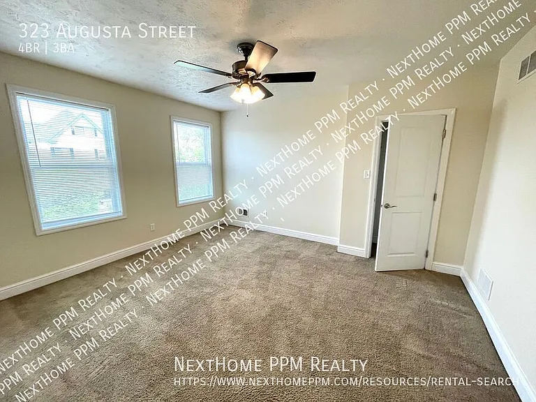 323 Augusta St — Photo 19