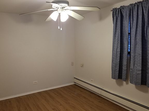 3rd image of 3734 S Emerald Ave #1