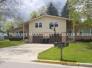 208 Bruns St, Deforest, WI 53532
