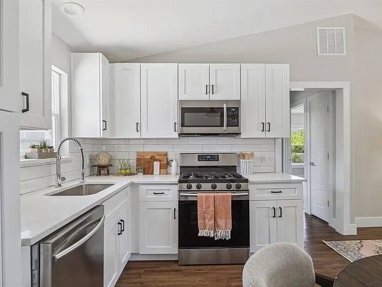 3703 Tower View Ct — Photo 15