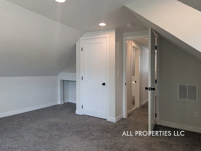 59 Knox Ct — Photo 40