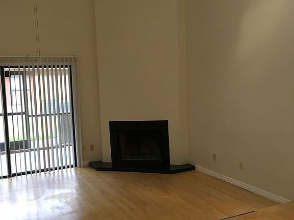 2nd image of 2372 Sun Valley Cir