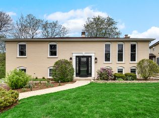 1214 Laurel Ct, Downers Grove, IL 60515