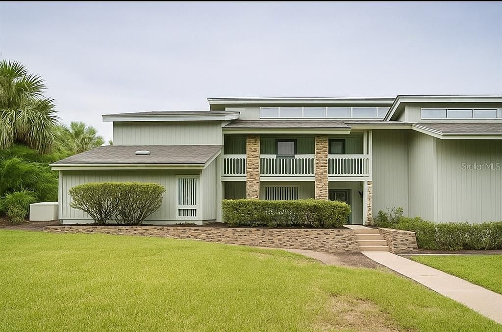 806 Pinewood Ct #3135/6