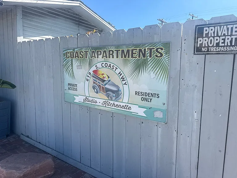 619 S. Coast Hwy — Photo 1