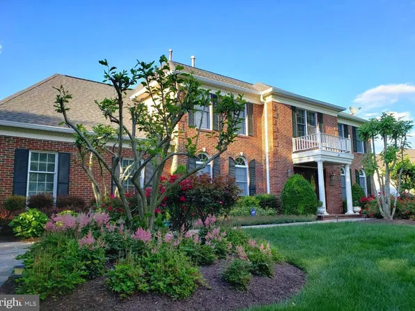 10418 Willow Crest Ct, Vienna, VA 22182