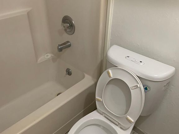 5th image of 607 Barbe St APT 1