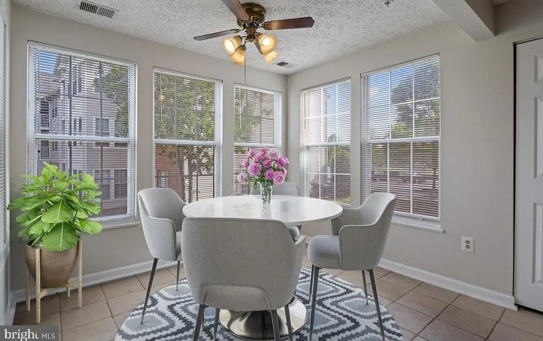 2445 Blue Spring Ct — Photo 4