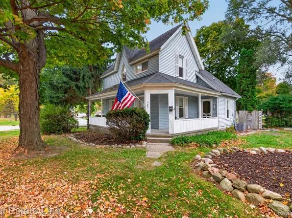 820 N Court St, Lapeer, MI 48446