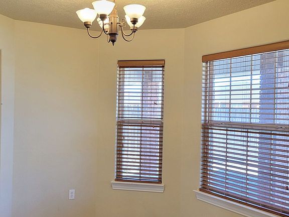 5th image of 2120 Reese Dr
