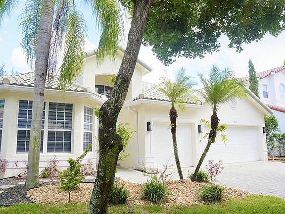 3rd image of 15646 Messina Isles Ct
