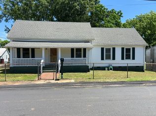 11 Finley St, Pelzer, SC 29669