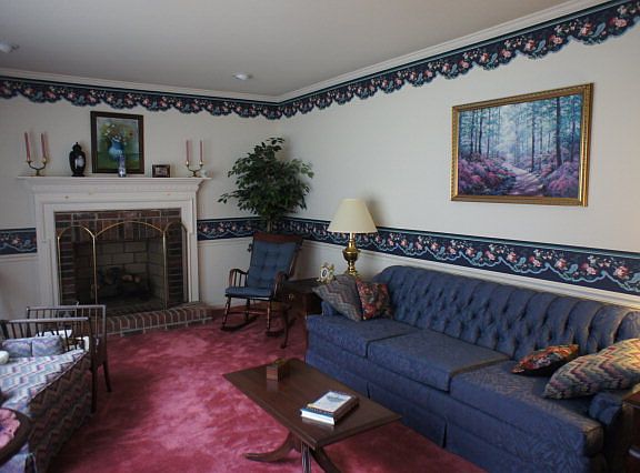 4th image of 648 Dover Pl