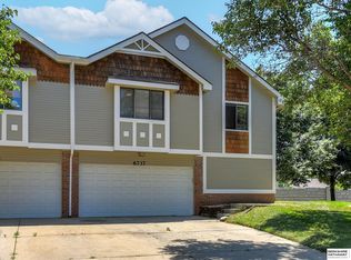 6737 S 153rd Cir, Omaha, NE 68137