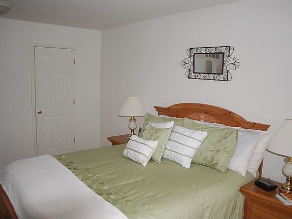 3rd image of 15581 Valley Branch Dr